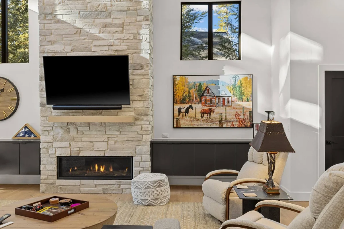 Timber Oak Lodge- Summer Specials property photo 3