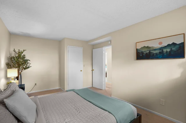 Bedroom 1 image 1