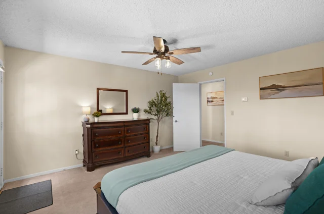Bedroom 3 image 1