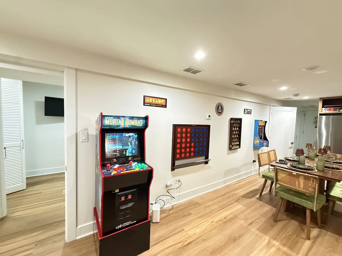 Home in Chicago property photo 5