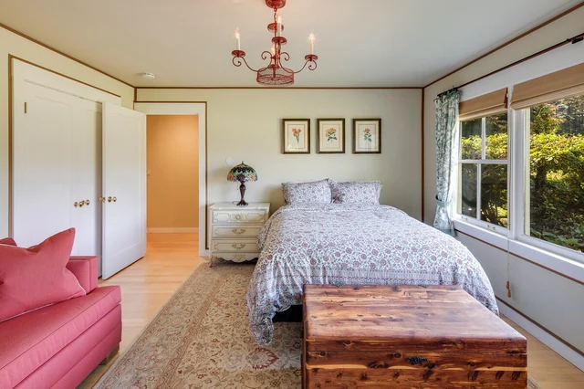 Bedroom image 1