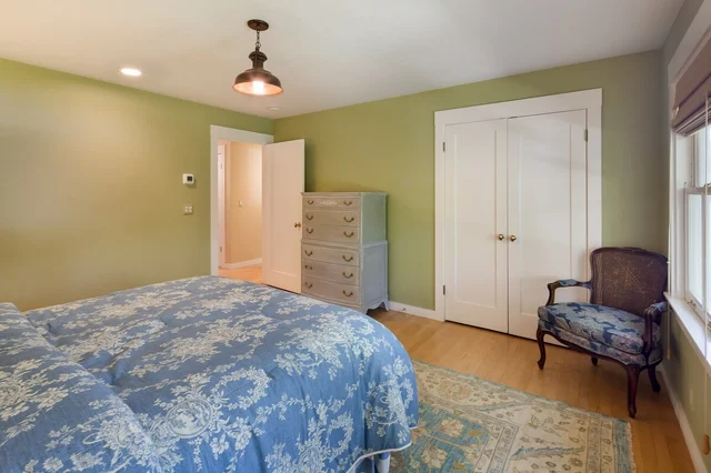 Bedroom image 1