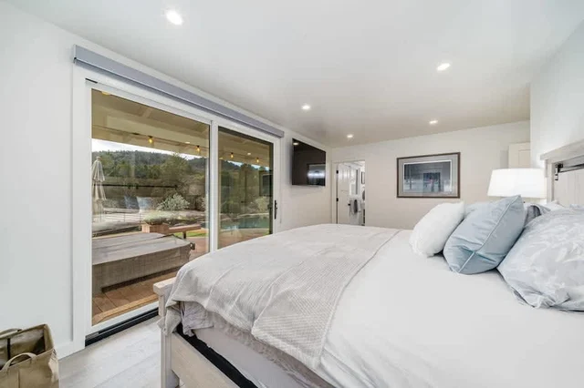 Bedroom image 1