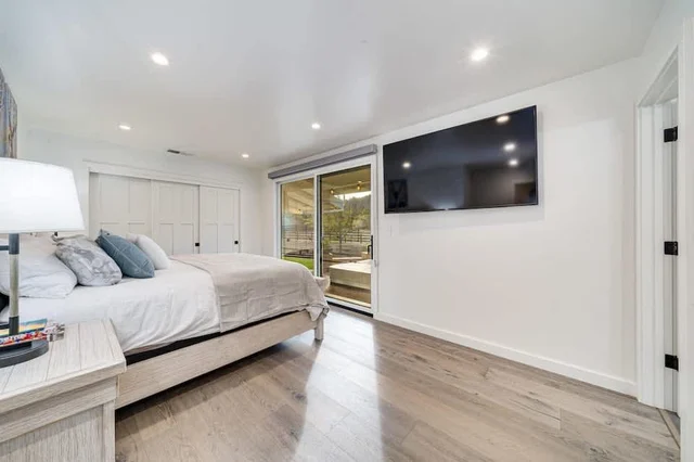 Bedroom image 1