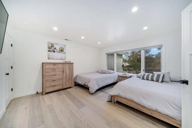 Bedroom image 1