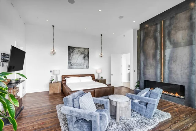 Bedroom image 1