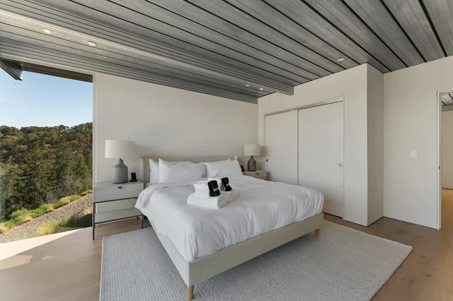 Bedroom 3 image 1