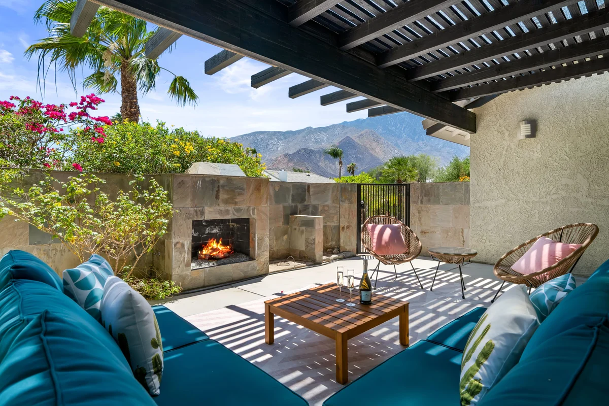 Catalina property photo 2