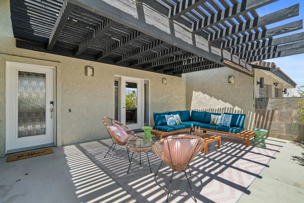 Catalina property photo 4