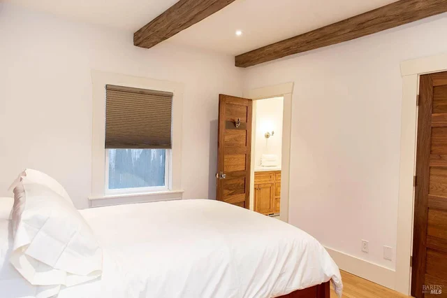 Bedroom image 1