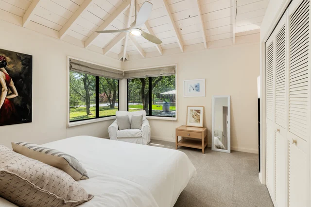 Bedroom image 1