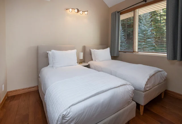 Bedroom 3 image 1