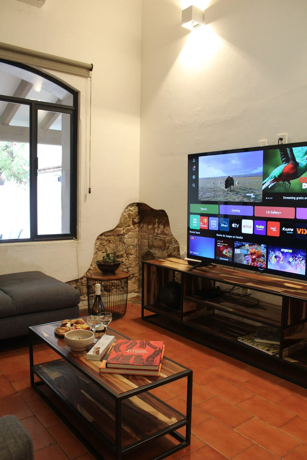 Luxury 5-Suite Art House, 2 Blocks from Santo Domingo property photo 5