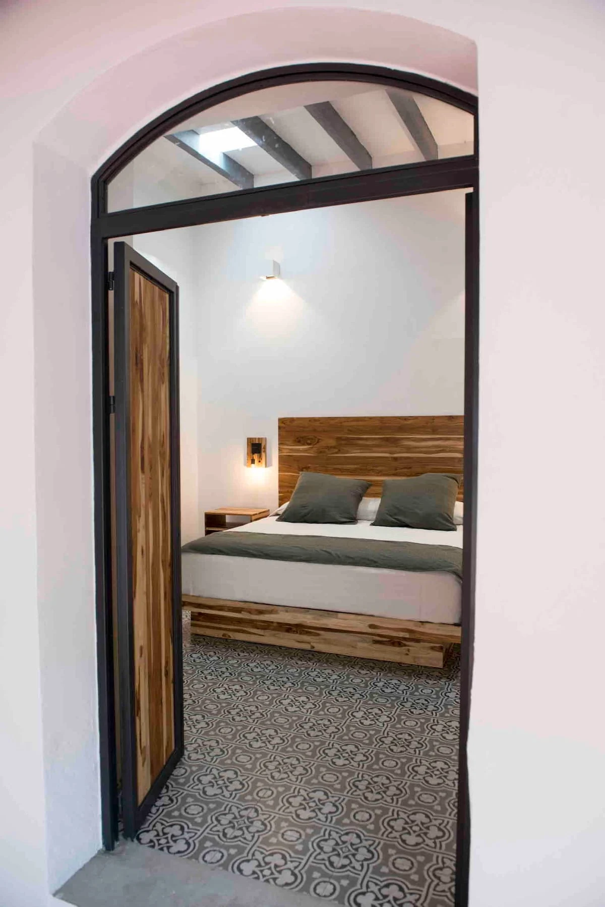 Bedroom 2 image 1