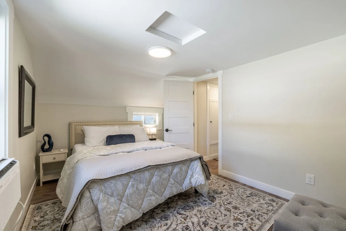 Bedroom 3 image 1