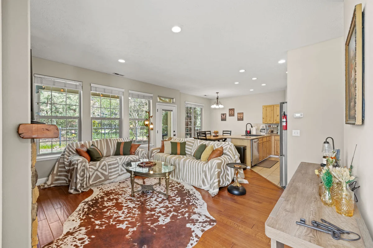 Cozy Woodland Retreat with Private Deck, Fire Pit & Fenced Yard property photo 2
