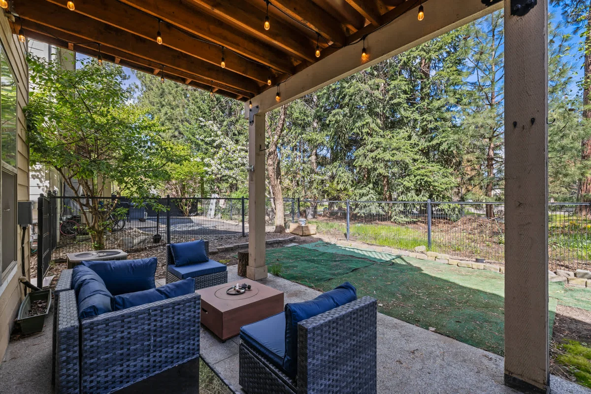 Cozy Woodland Retreat with Private Deck, Fire Pit & Fenced Yard property photo 5