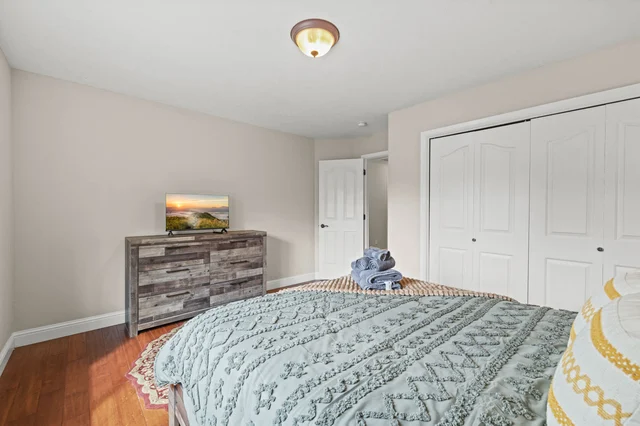 Bedroom 1 image 1