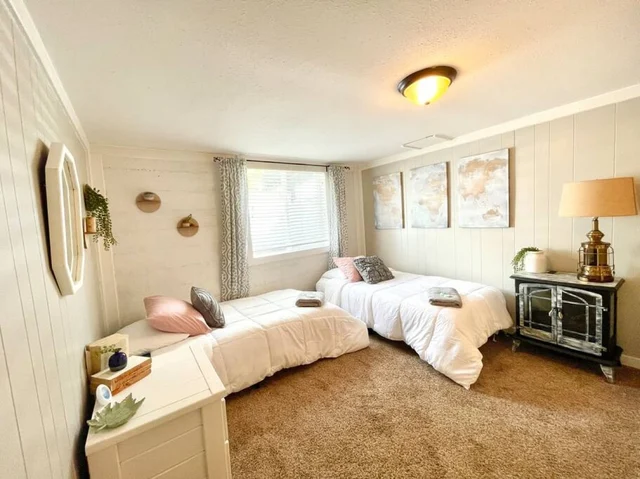 Bedroom 2 image 1