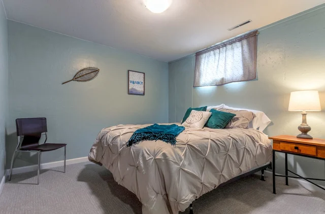 Bedroom image 1