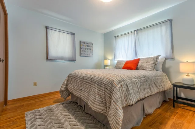 Bedroom image 1