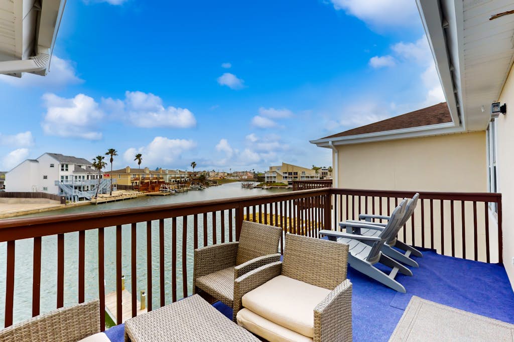Cabana Cove - Channel-Front, Game Room & Kayaks property photo 3