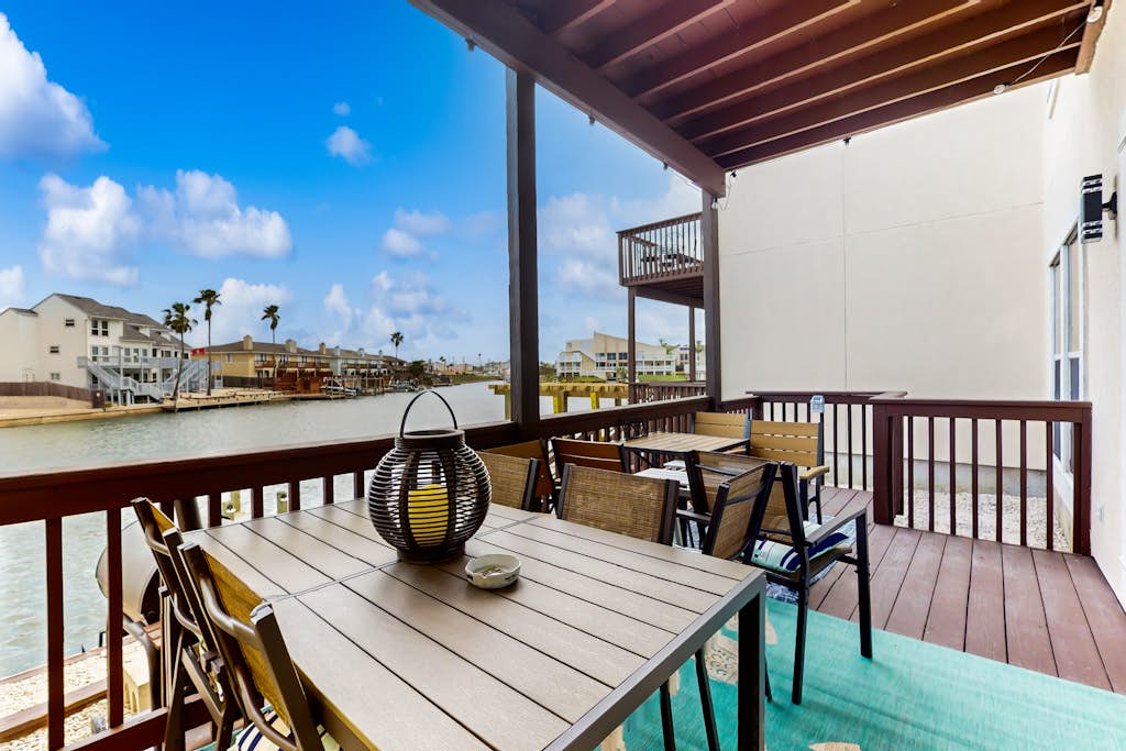 Cabana Cove - Channel-Front, Game Room & Kayaks property photo 2