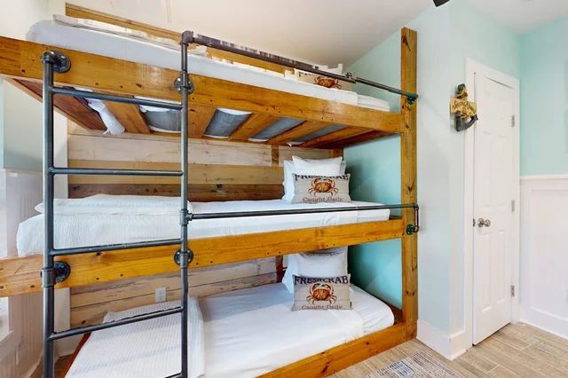 Bedroom image 1