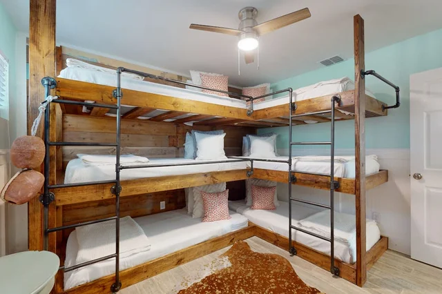 Bedroom image 1