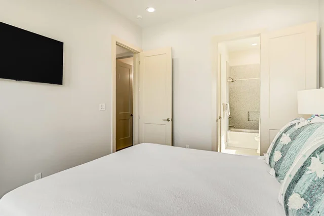 Bedroom image 1