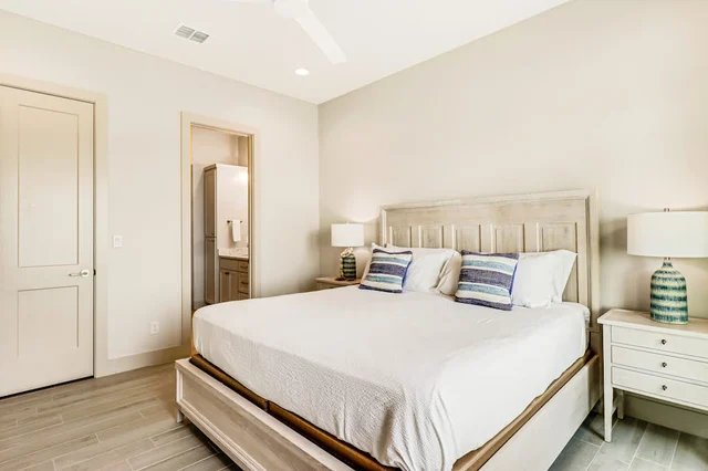 Bedroom image 1