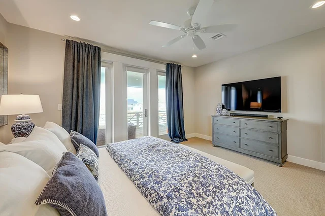 Bedroom image 1