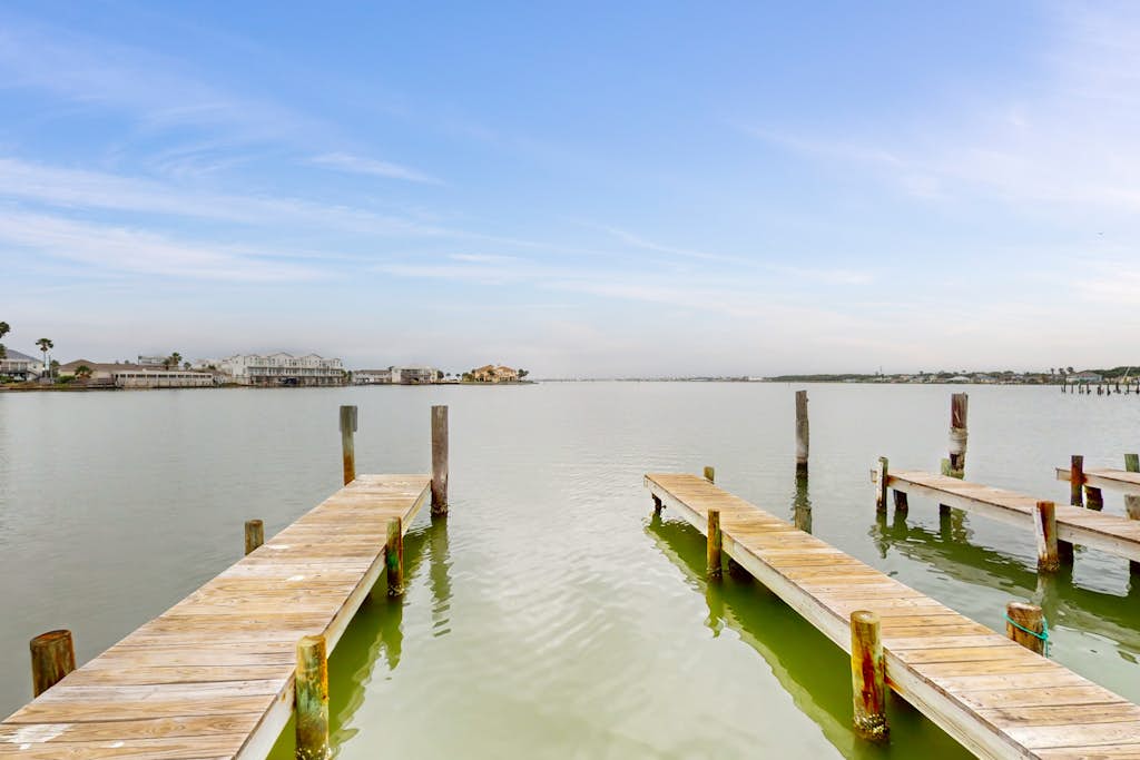 Pelican Point - Waterfront, Pool & Dock Access property photo 3