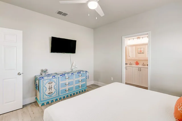 Bedroom image 1
