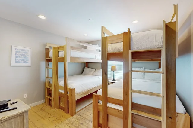 Bedroom image 1