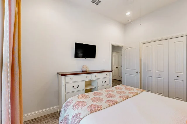 Bedroom image 1