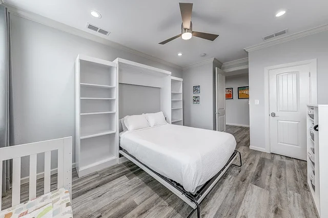 Bedroom image 1