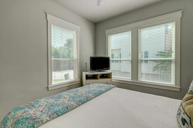 Bedroom image 1