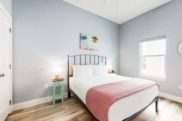 Bedroom image 1