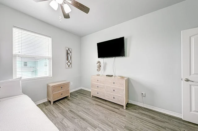 Bedroom image 1