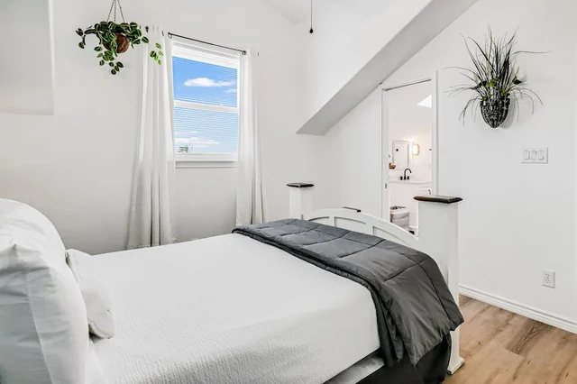 Bedroom image 1
