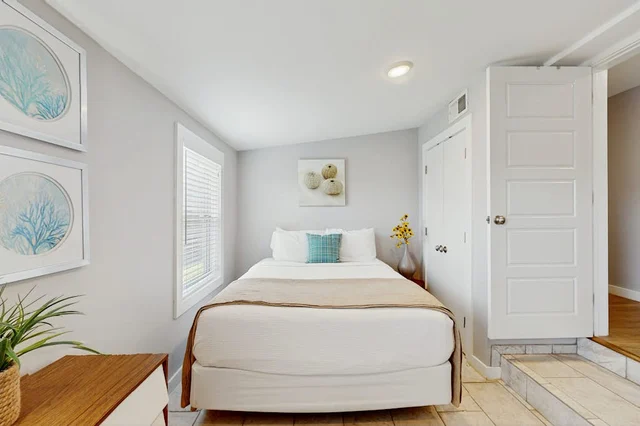 Bedroom image 1