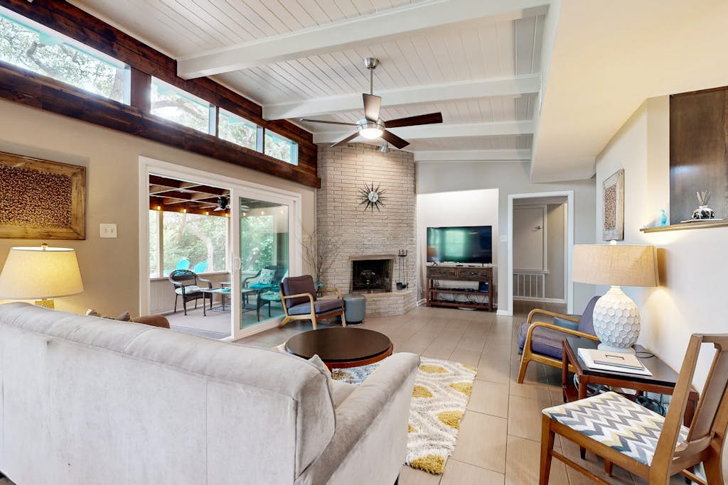 Zen Live Oak Living - Fire Pit, Lanai & Dogs OK property photo 4