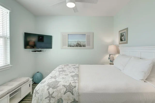 Bedroom image 1