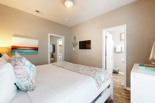 Bedroom image 1