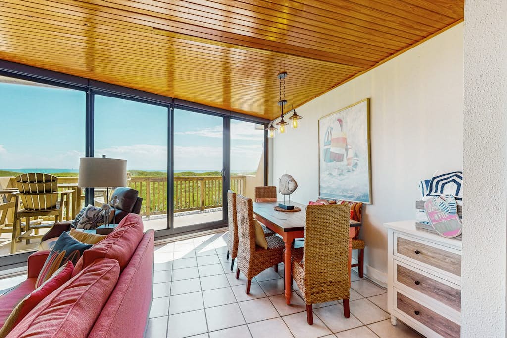 Condo in Corpus Christi property photo 5
