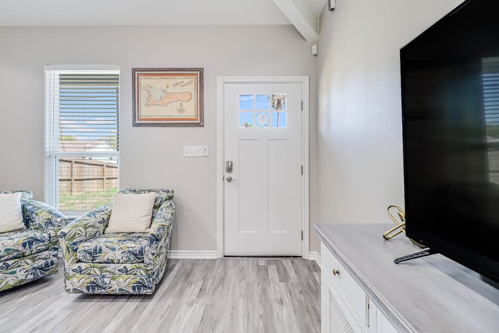 The Bay Breeze Beauty property photo 2
