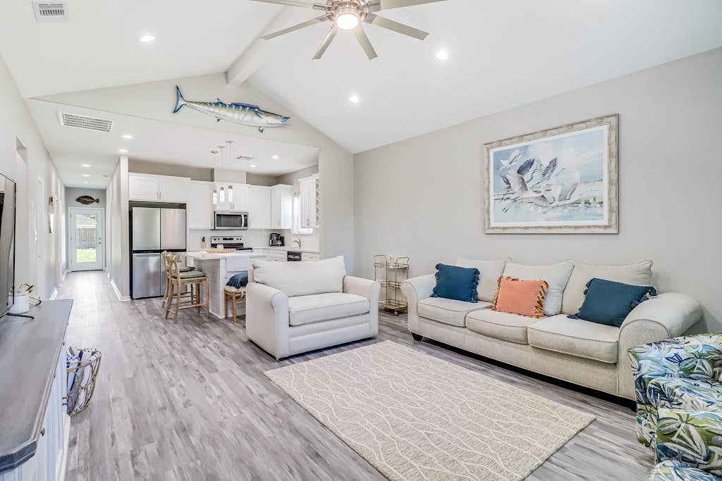 The Bay Breeze Beauty property photo 4