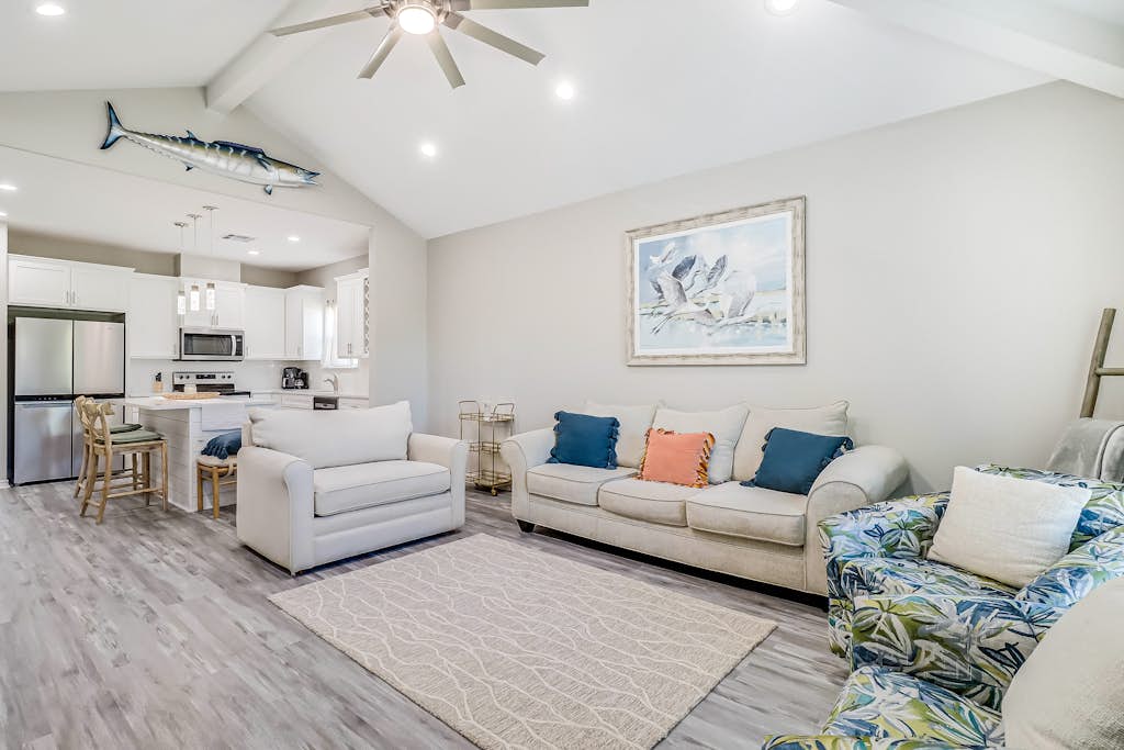 The Bay Breeze Beauty property photo 3