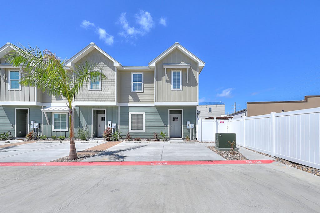 Serenity Island - Two-Story, Pool, Near the Beach property photo 2